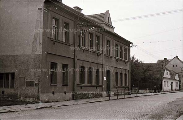 stará hospodářská škola, Husova ulice 1